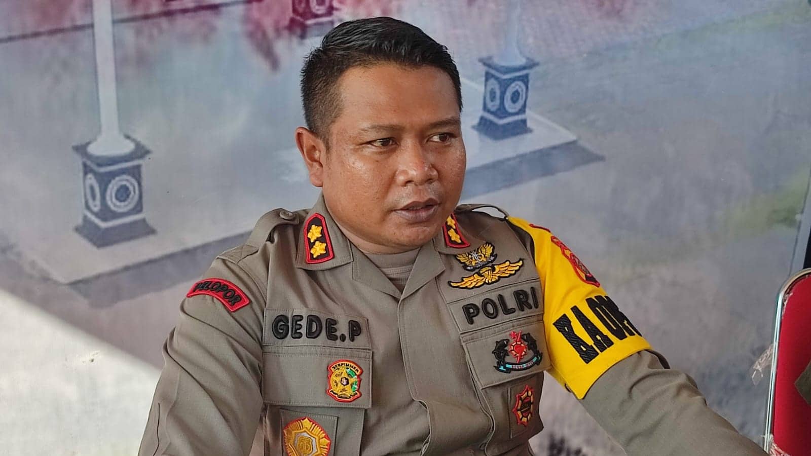 Ilustrasi berita Papua: Kapolres Mimika Benarkan KKB Kirim Surat Melalui Pilot Susi Air Saat Pesawat Mendarat di Jila