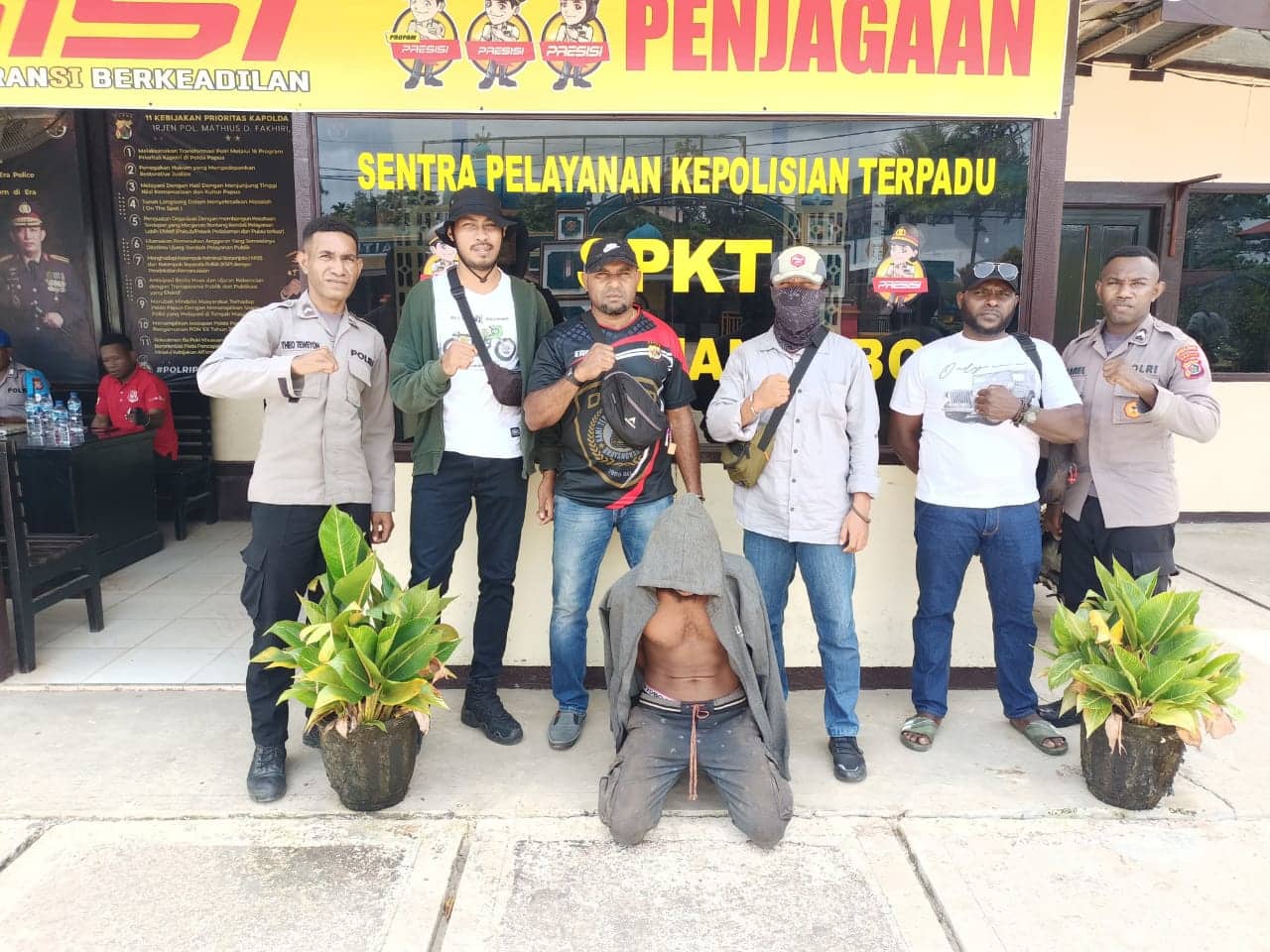 Ilustrasi berita Papua: Pernah Komunikasi Lewat FB, Seorang Wanita Nyaris Diperkosa, Pelaku Ditangkap di Jalan Trans Papua