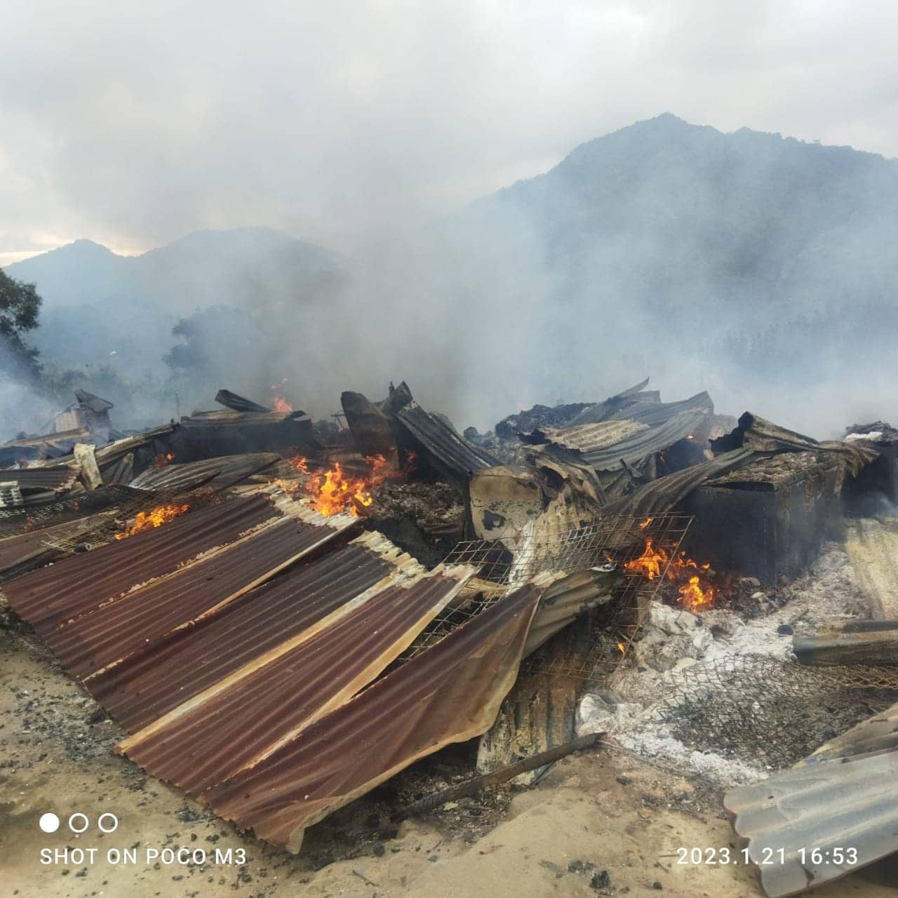 Ilustrasi berita Papua: Puluhan Kios Dibakar, Ratusan Warga Tinggalkan Kampung Bomomani Kabupaten Dogiyai