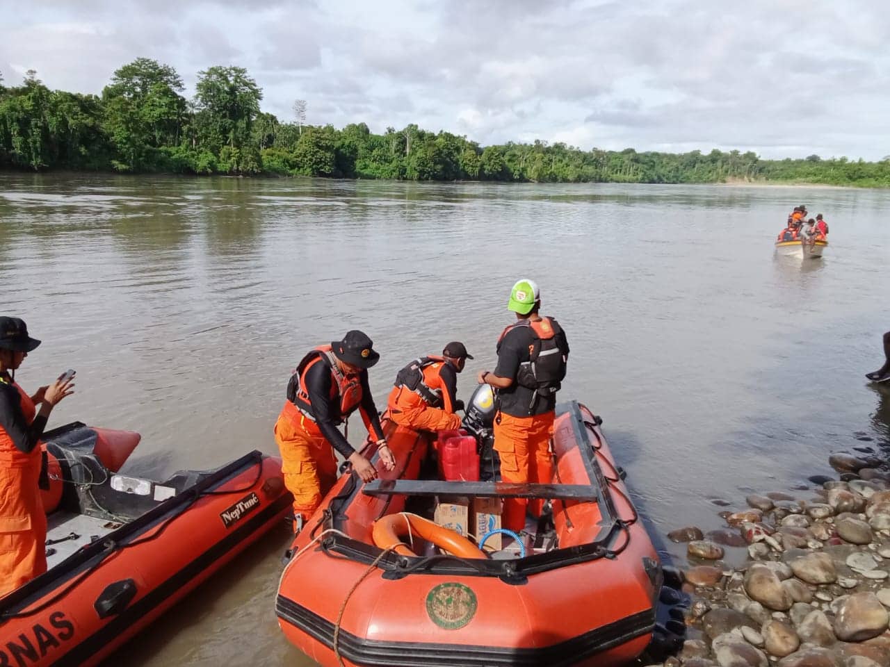 Ilustrasi berita Papua: Dua Orang Penumpang Perahu Tenggelam di Sungai Mamberamo Ditemukan Meninggal Dunia