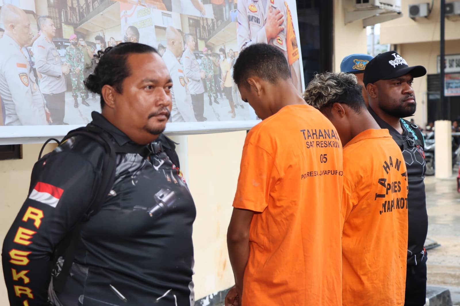 Ilustrasi berita JAYAPURA: Dua Pelaku Curas Ibu Hamil yang Viral di Media Sosial Dibekuk Tim Resmob Numbay