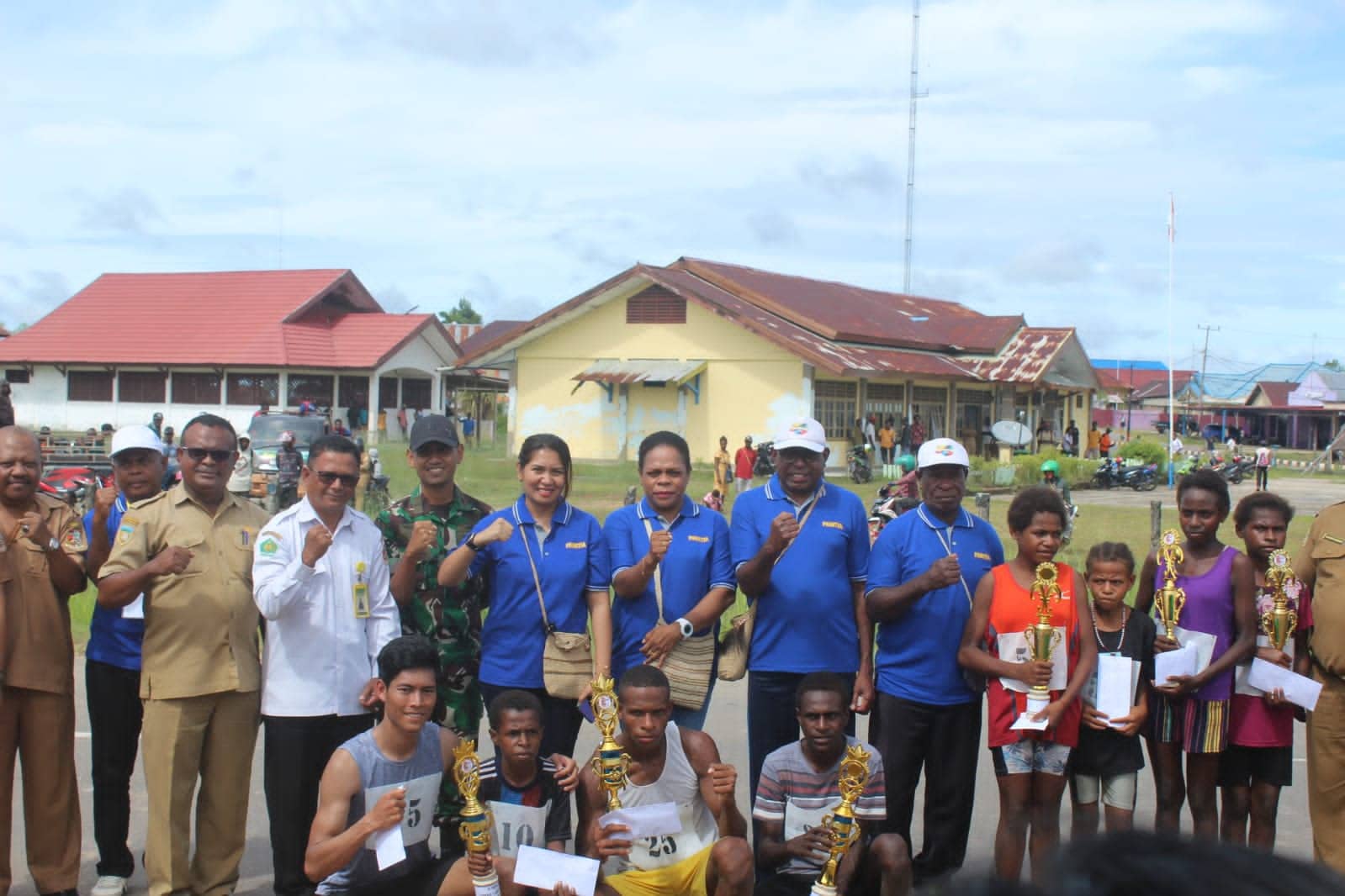 Ilustrasi berita Papua: Rani Agawemu dan Hilarius Bapaimu Juarai Lari Marathon Mappi, Kalahkan 91 Peserta