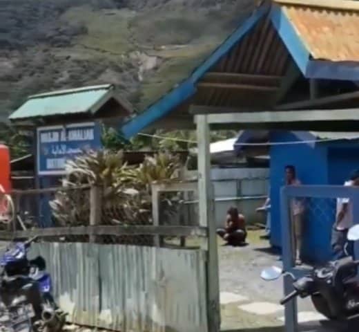 Ilustrasi berita Papua: Pasca Insiden Penembakan, Umat Islam di Distrik Ilu, Puncak Jaya Shalat Tarawih di Rumah