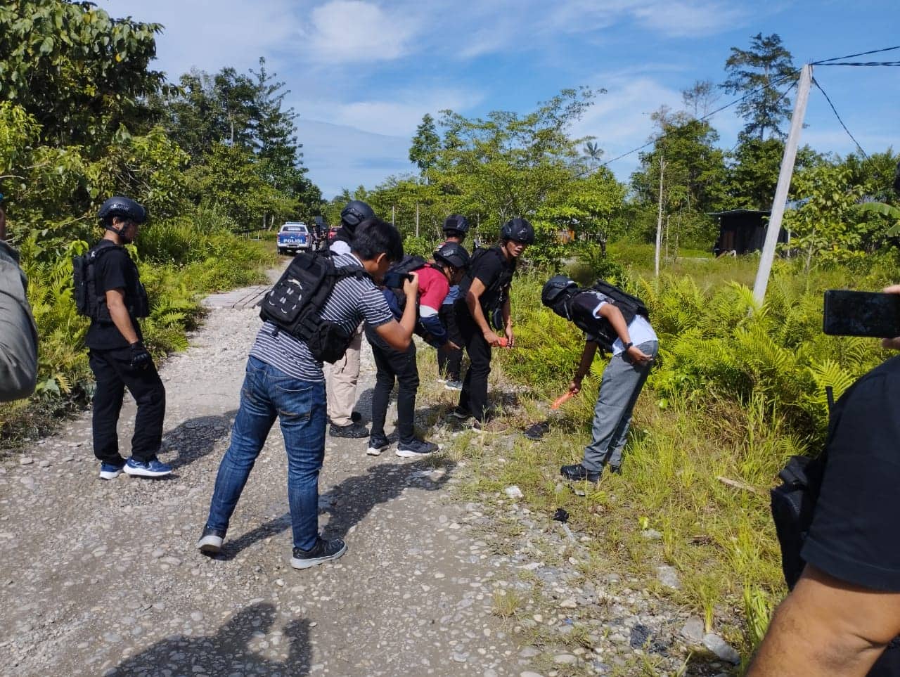 Ilustrasi berita Papua: Polisi Temukan Bercak Darah, Dua Unit Motor dan Longsongan Peluru di Lokasi Penembakan Anggota TNI