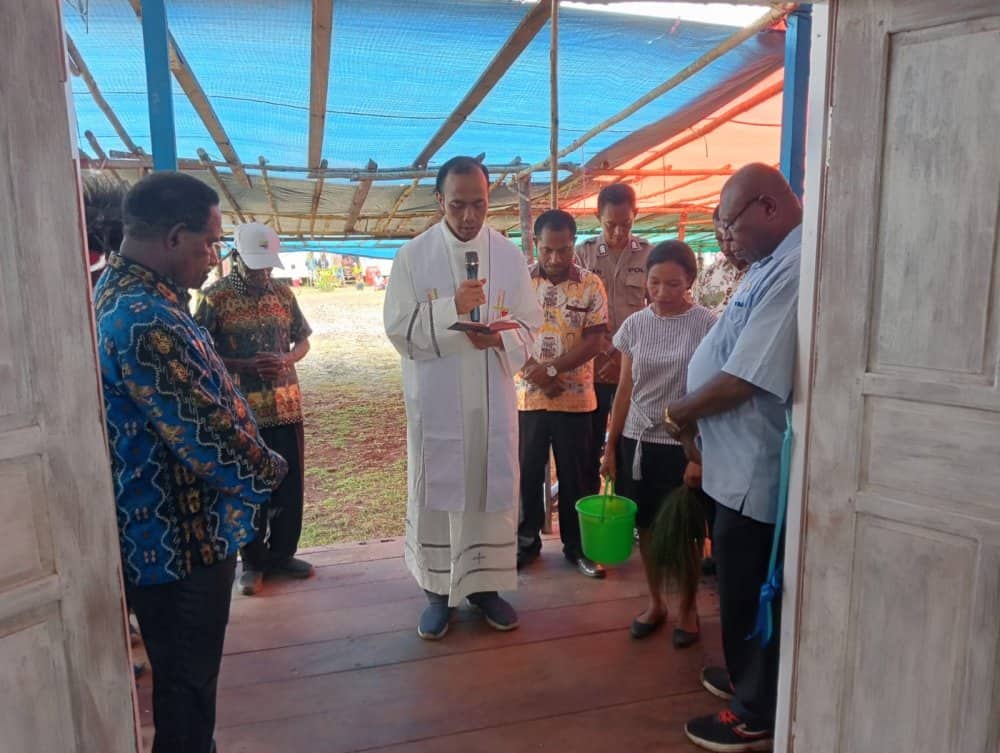 Ilustrasi berita Mimika: Hadir Dua Sekolah Negeri, Kota Tua Kokonao Berubah Jadi "Muda Kembali", Kepala Kampung Sampaikan Terima Kasih