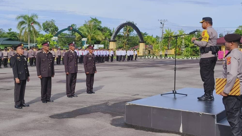 Ilustrasi berita Mimika: 6 Anggota Polres Mimika Masuki Masa Purnabakti, Kapolres : Belajar dari Mereka Tentang Arti Sebuah Pengabdian
