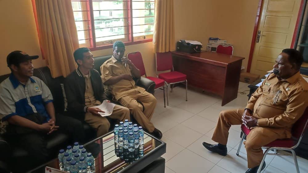 Ilustrasi berita Mimika: Kembali Didemo Guru P3K, Kepala Dinas Pendidikan Mimika Besok Temui Plh. Gubernur Papua