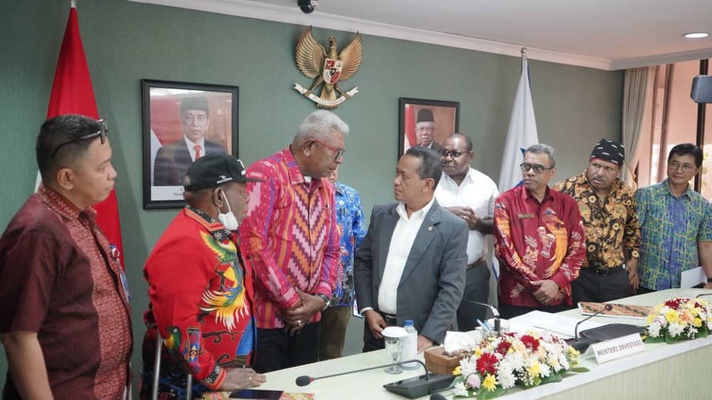 Ilustrasi berita Mimika: Temui Menteri Investasi, Plt Bupati Mimika Bersama Direksi PT. PDM Bahas Divestasi Saham Freeport