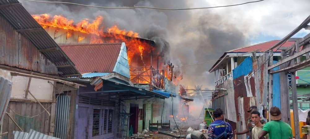 Ilustrasi berita Papua: Lebih 100 Rumah dan Bangunan Rata Dengan Tanah, Kerugian Kebakaran di Wanam Merauke Capai Rp 30 Miliar