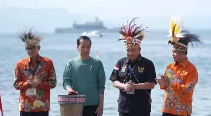 Ilustrasi berita Papua: Presiden Jokowi Buka Papua Street Carnival