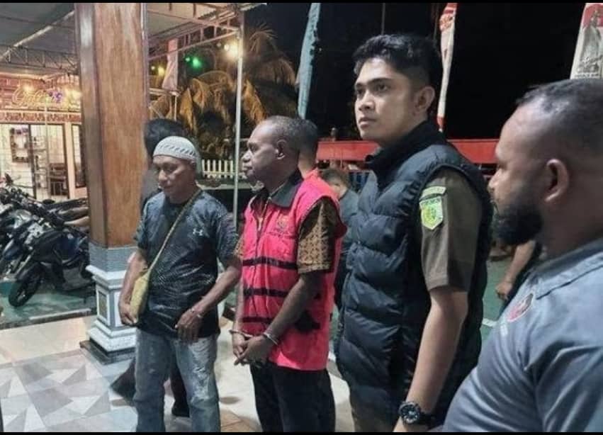 Ilustrasi berita Papua: Pecah 7 Paket Proyek untuk Hindari Lelang, Sekretaris DPRD Papua Barat Jadi Tersangka Korupsi