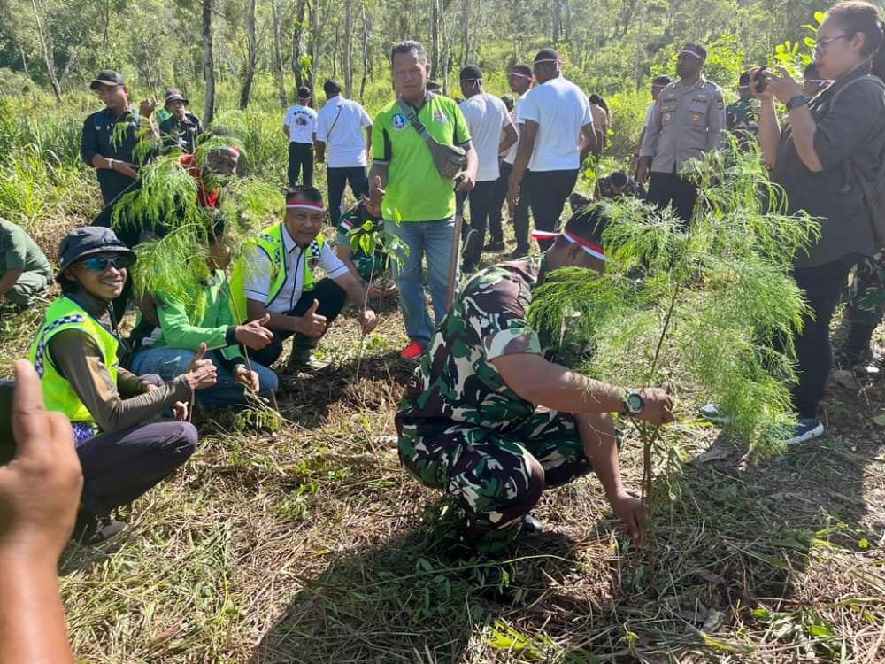 Ilustrasi berita JAYAPURA: Gerakan Polres Jayapura Hijaukan Kawasan Cagar Alam Cyclop Dengan Menanam Seribu Pohon