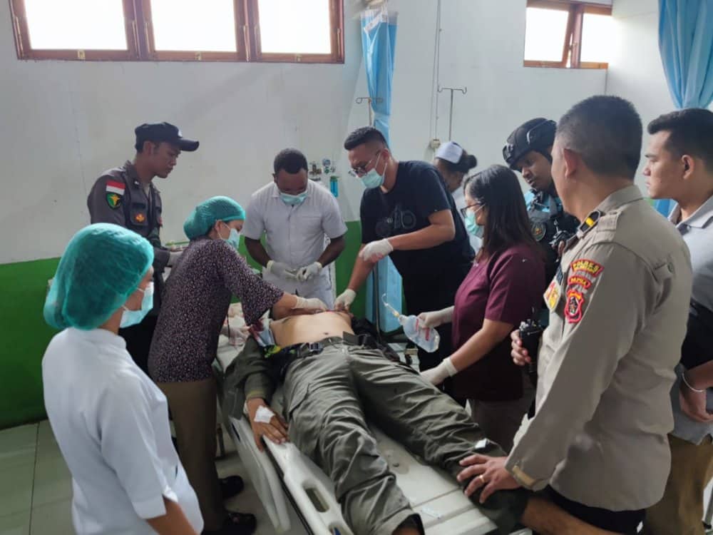 Ilustrasi berita Papua: Peluru Tembus Bahu Kiri, Polda Papua Beberkan Kronologi Kontak Tembak dengan KKB di Oksibil Hingga Briptu Rudi Agung Gugur