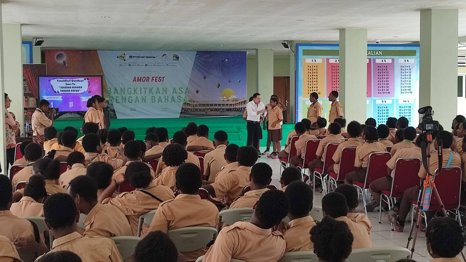 Ilustrasi berita Mimika: SATP Evaluasi Pembelajaran Bahasa Inggris Melalui Program Teach Cast