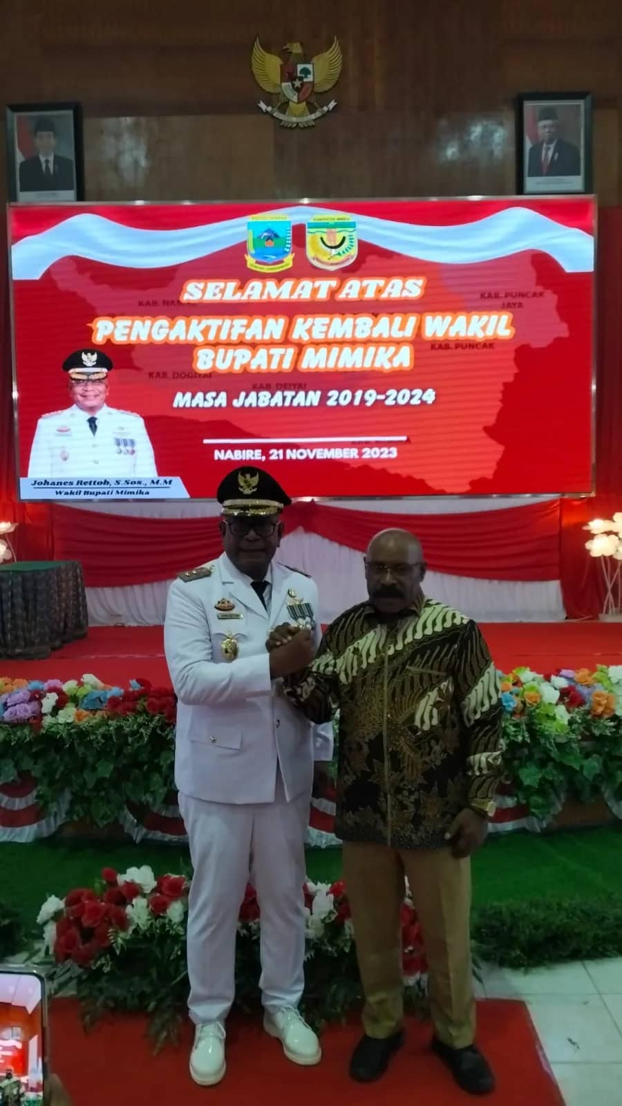Ilustrasi berita Mimika: Ketua DPRD Mimika Berharap Bupati Eltinus Omaleng dan Wabup Johannes Rettob Kompak Layani Masyarakat