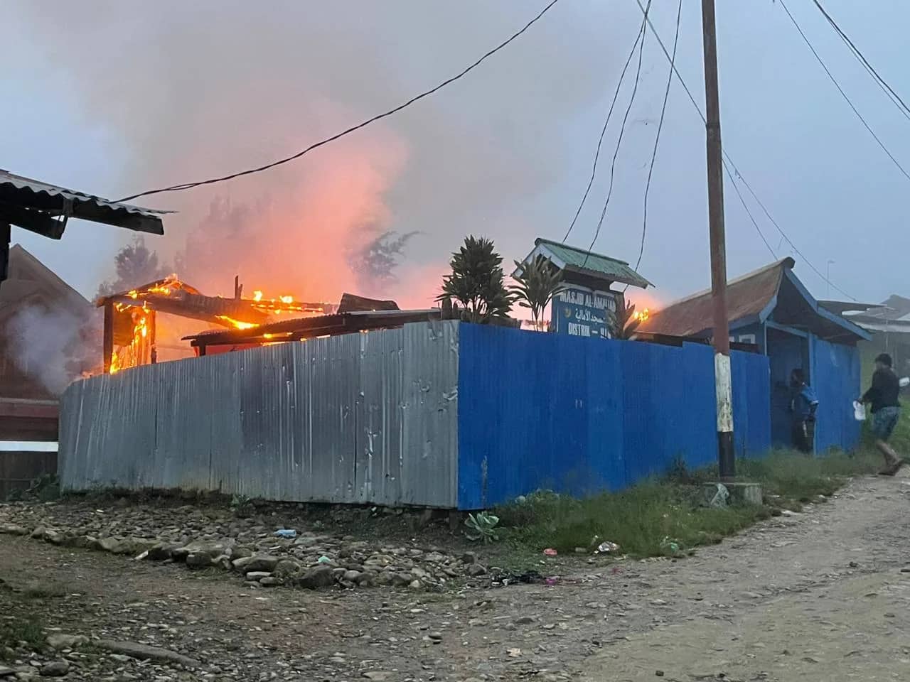 Ilustrasi berita Papua: Satu Bangunan Masjid di Puncak Jaya Hangus Terbakar, Polisi Temukan Jejak Ini