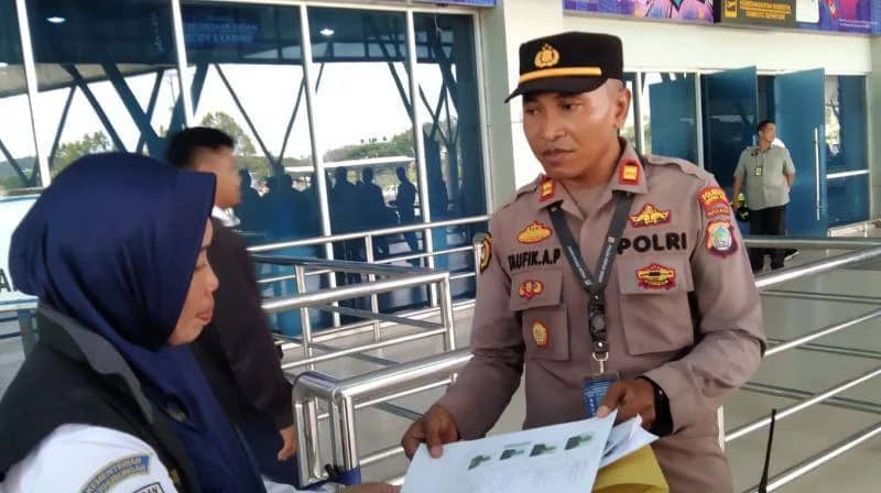 Ilustrasi berita Papua: Polisi Lakukan Penyekatan di Bandara Deo Sorong