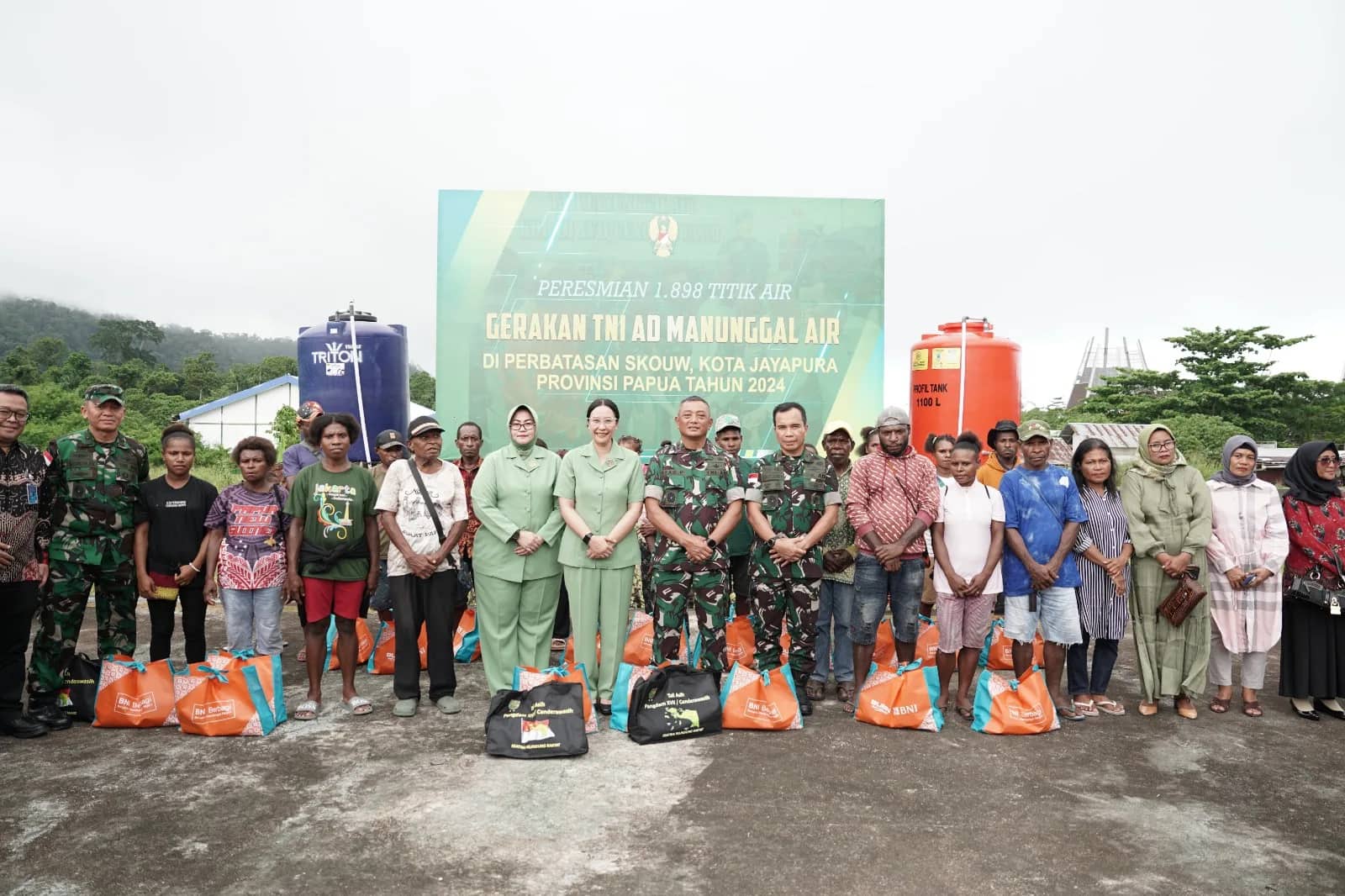Ilustrasi berita Papua: TNI AD Manunggal Air, Kodam Cenderawasih Target Bangun 77 Titik Sumber Air Bersih di Tahun 2024