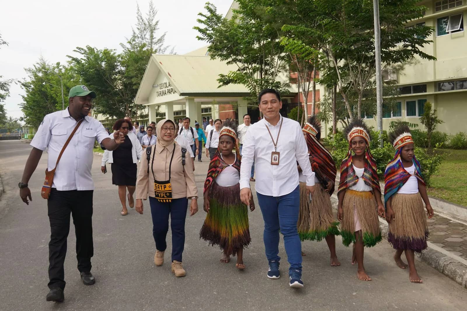 Ilustrasi berita Mimika: Investasi Sosial PTFI, Menyemai Mimpi Siswa Sekolah Asrama Taruna Papua