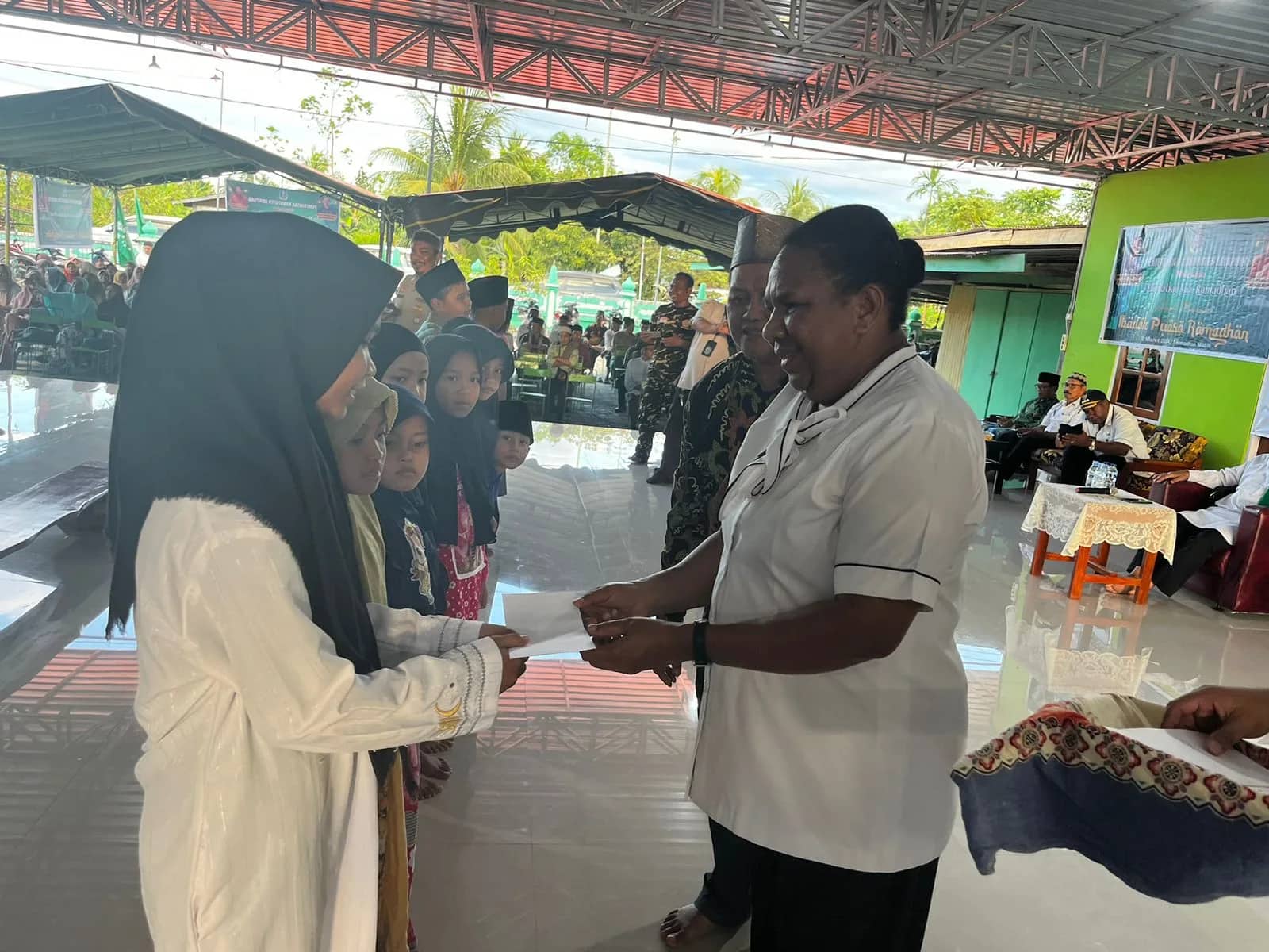 Ilustrasi berita JAYAPURA: Gelar Safari Ramadhan di Nimbokrang, Dihadapan Sekda Jayapura Warga Minta Mobil Jenazah