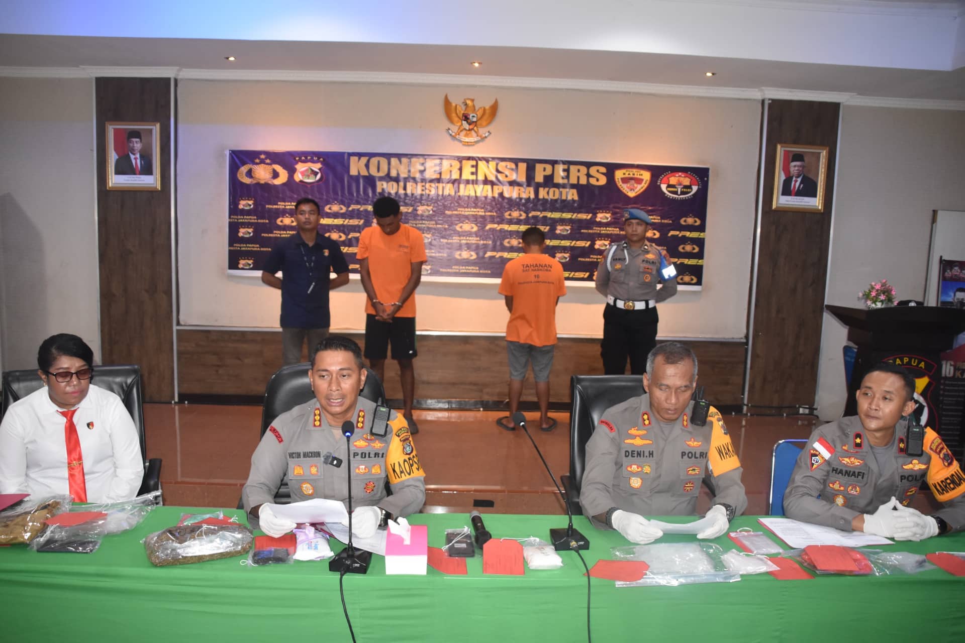 Ilustrasi berita JAYAPURA: Seorang Pemuda Terciduk Polisi Bawa Ganja Seberat 321,43 Gram