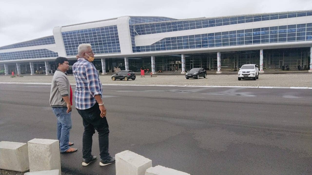 Ilustrasi berita Mimika: Bandara Mozes Kilangin Terbesar dan Termegah di Tanah Papua, Tomas Amungme - Kamoro Apresiasi Peran Johannes Rettob