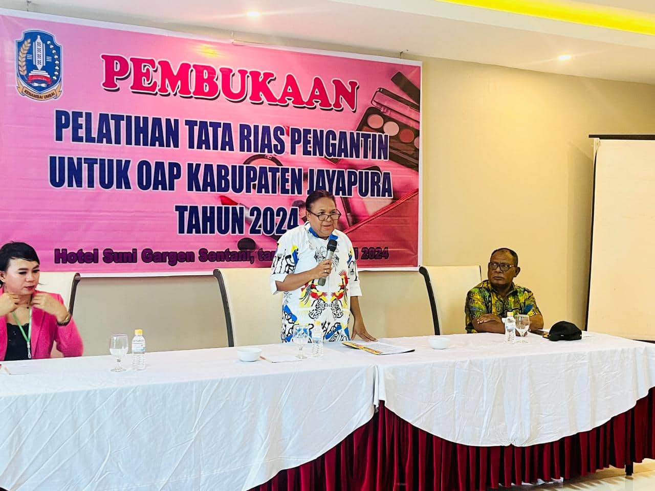 Ilustrasi berita JAYAPURA: Anggarkan Dana Otsus Rp 400 Juta, Pemkab Jayapura Latih OAP Tata Rias Pengantin