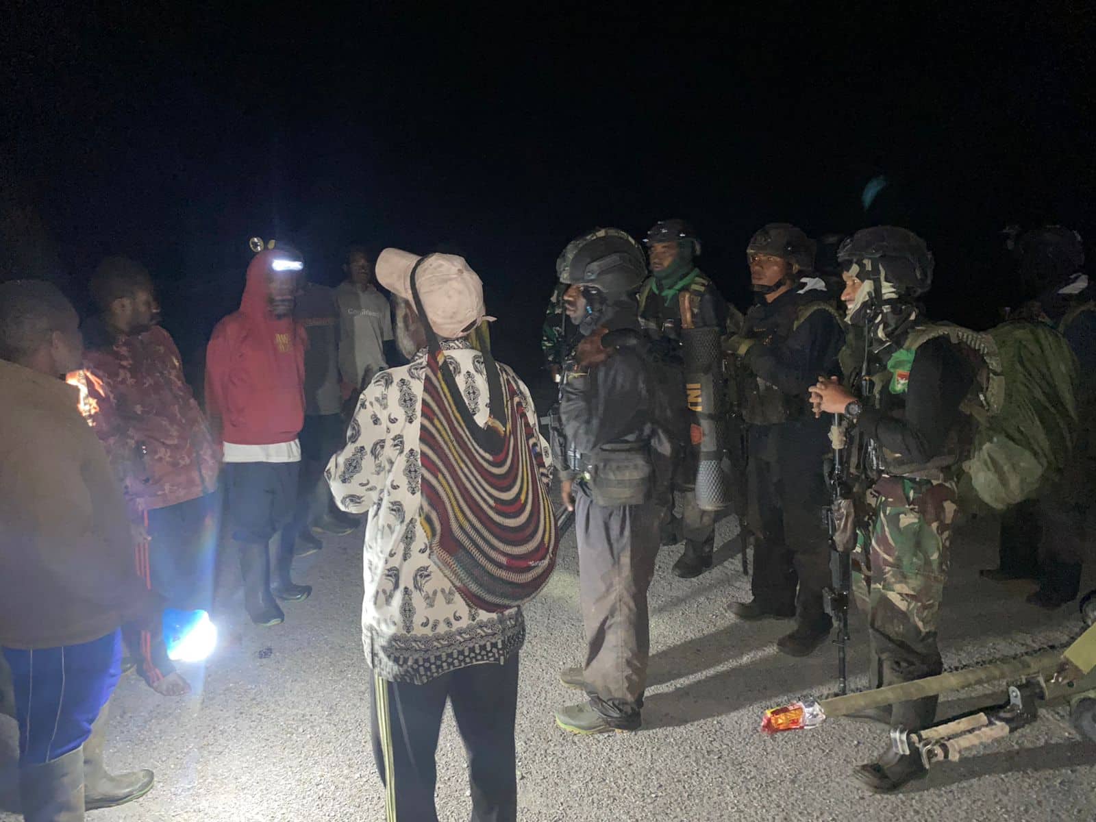 Ilustrasi berita Papua: Sempat Diduduki OPM, TNI Berhasil Kuasai Bandara Agandugume Kabupaten Puncak