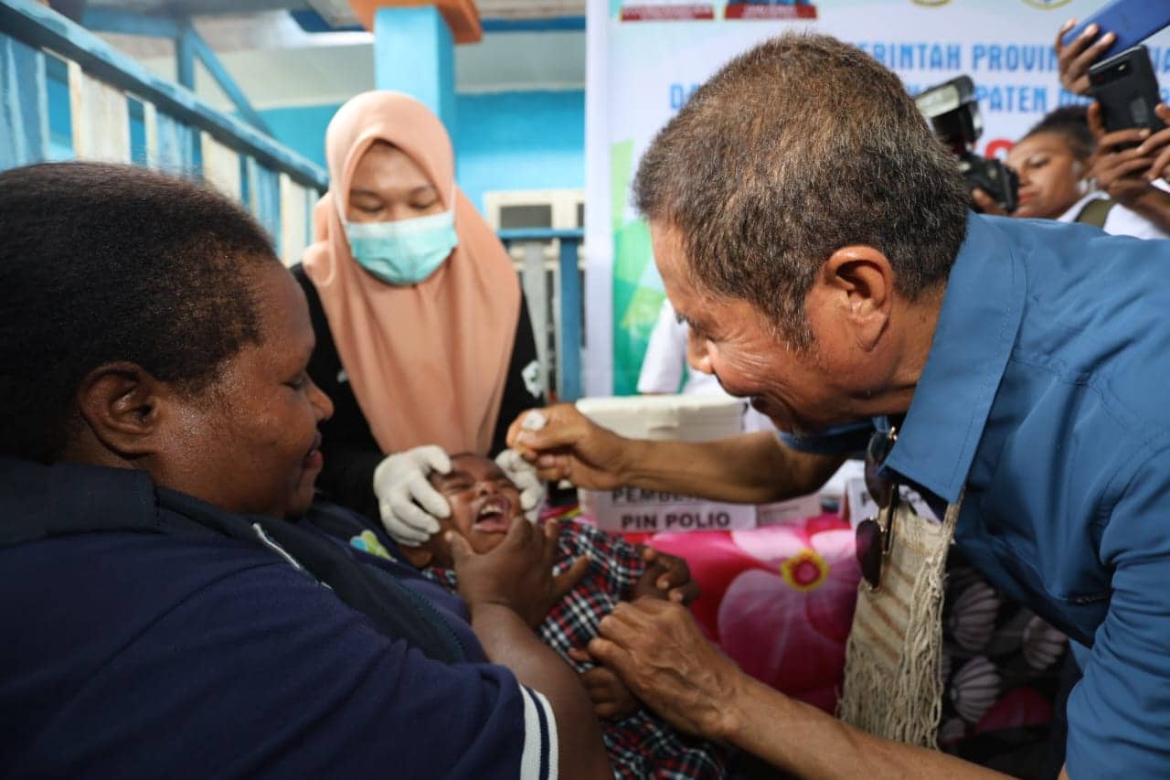 Ilustrasi berita Papua: Tinjau PIN Polio dan Pelayanan Kesehatan di RS Kawera Mamberamo Raya, Pj Gubernur Papua Apresiasi Nakes