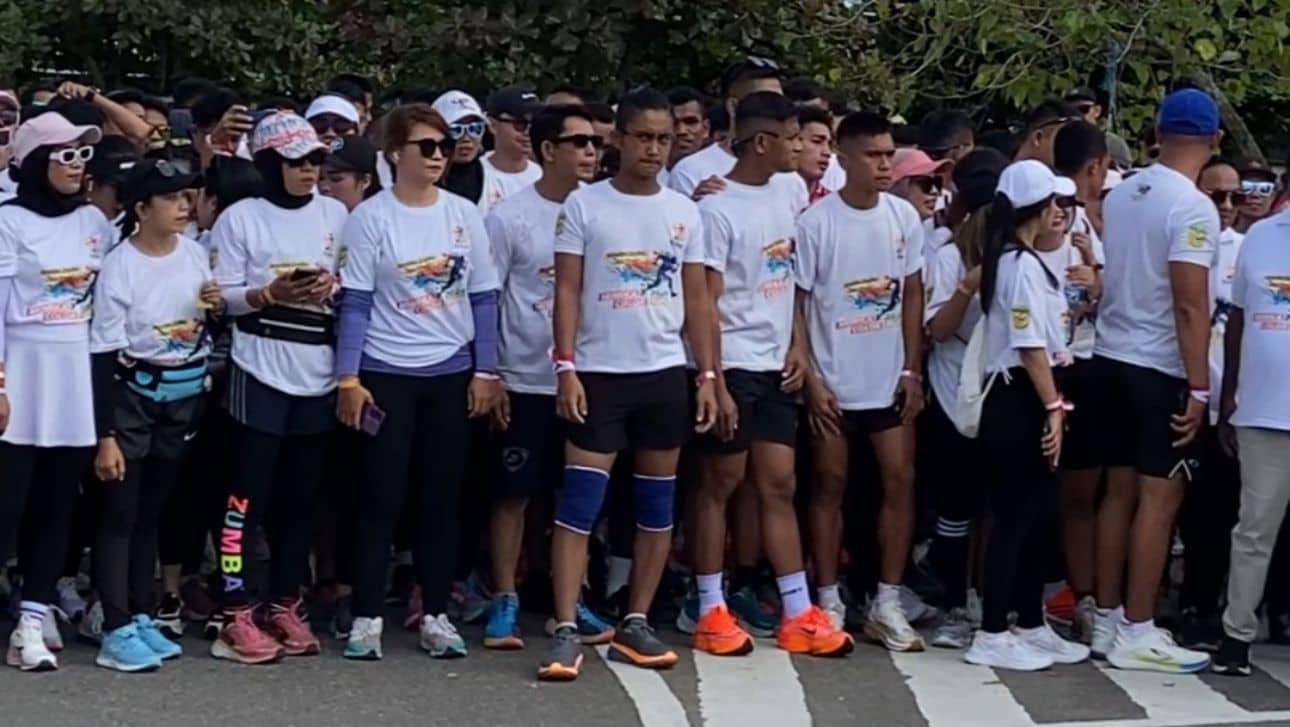 Ilustrasi berita BERITA UTAMA: Semarak Color Run 2024, Suzy Rettob : Event Yang Membuat Warga Mimika Sehat, Gembira, Kuat Dan Luar Biasa