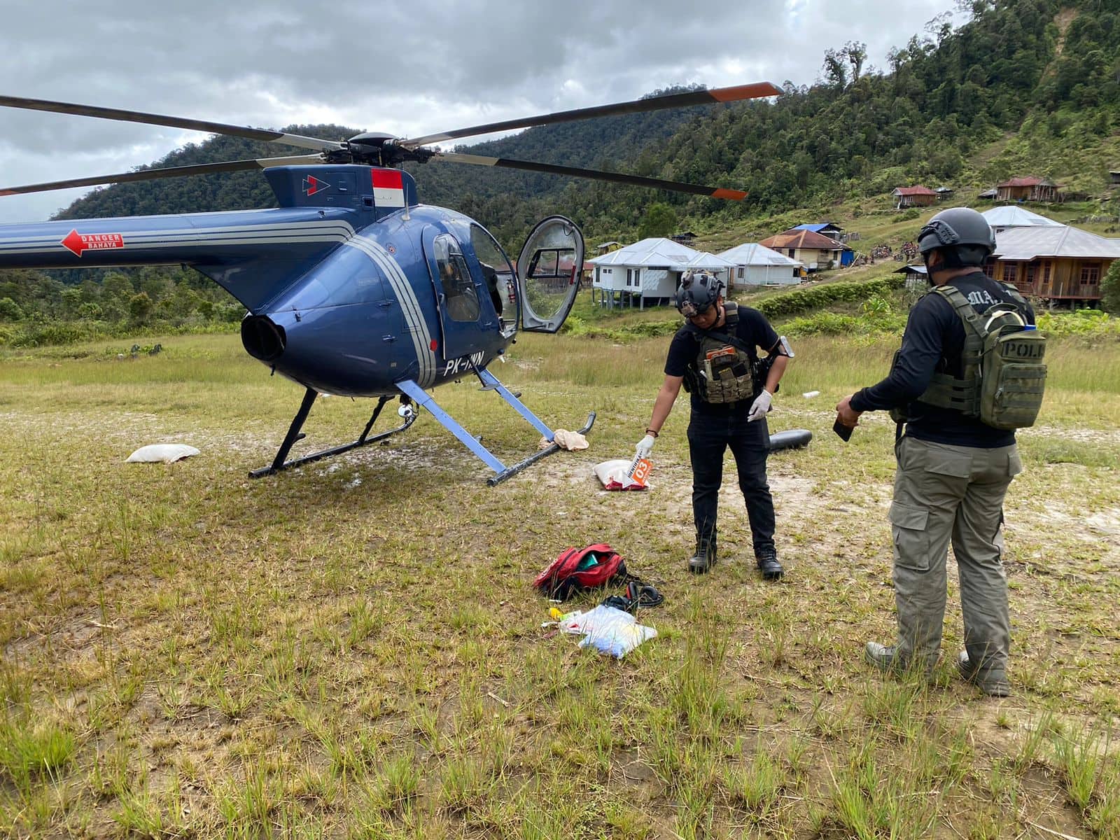 Ilustrasi berita Papua: Polisi Identifikasi Pilot Helikopter Dihabisi 5 Anggota KKB Nduga, Seminggu Sebelum Kejadian Sudah Berada di Alama