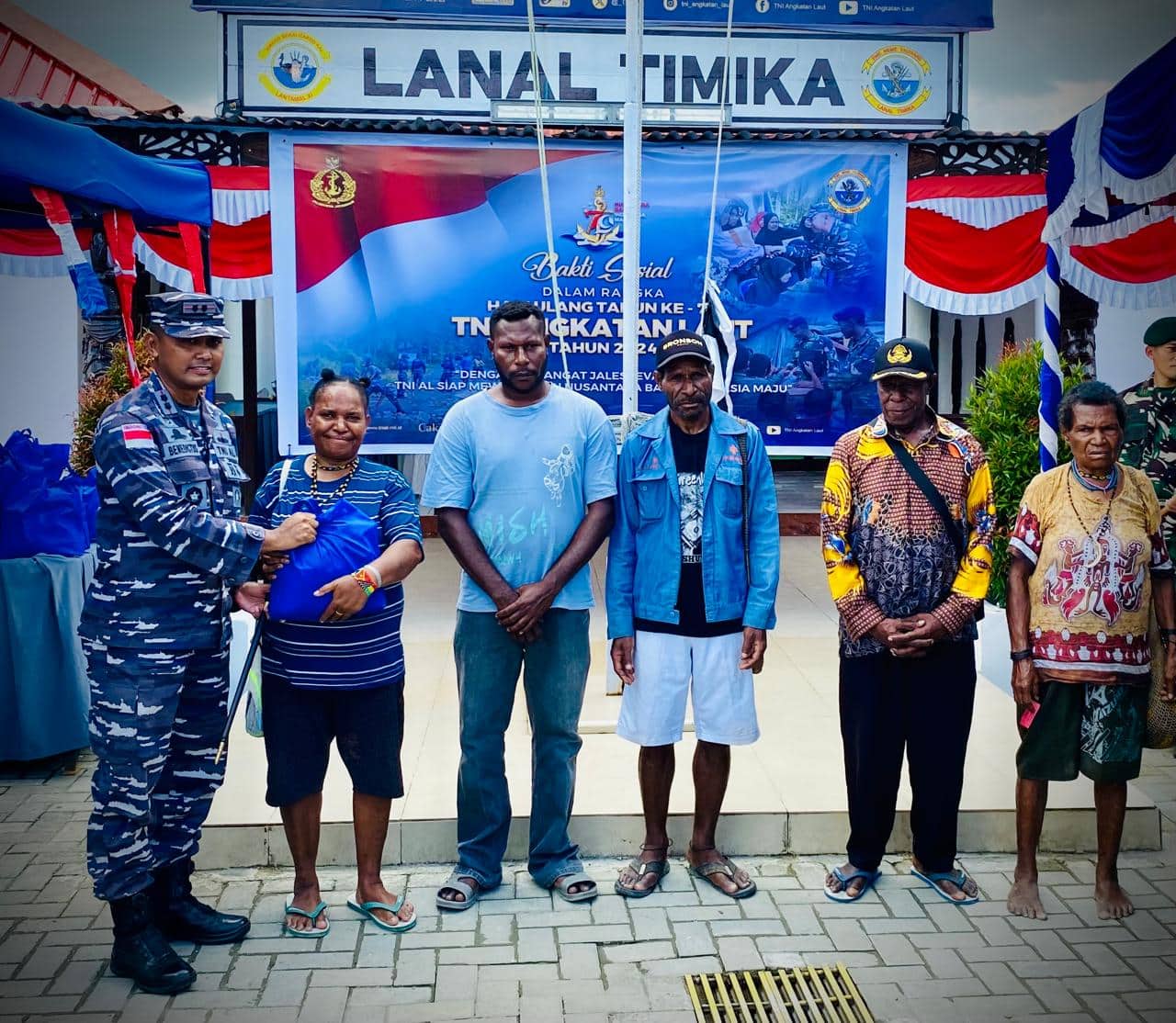 Ilustrasi berita Mimika: Dalam Rangka HUT ke 79 TNI AL, Lanal Timika Gelar Baksos dan Bakes Bersama Masyarakat