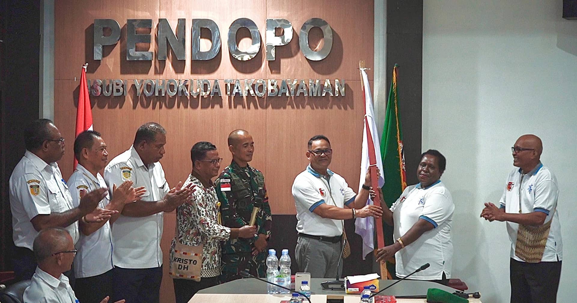 Ilustrasi berita Papua: Pj. Bupati Mappi Lepas Kontingen Pesparawi Tahun 2024