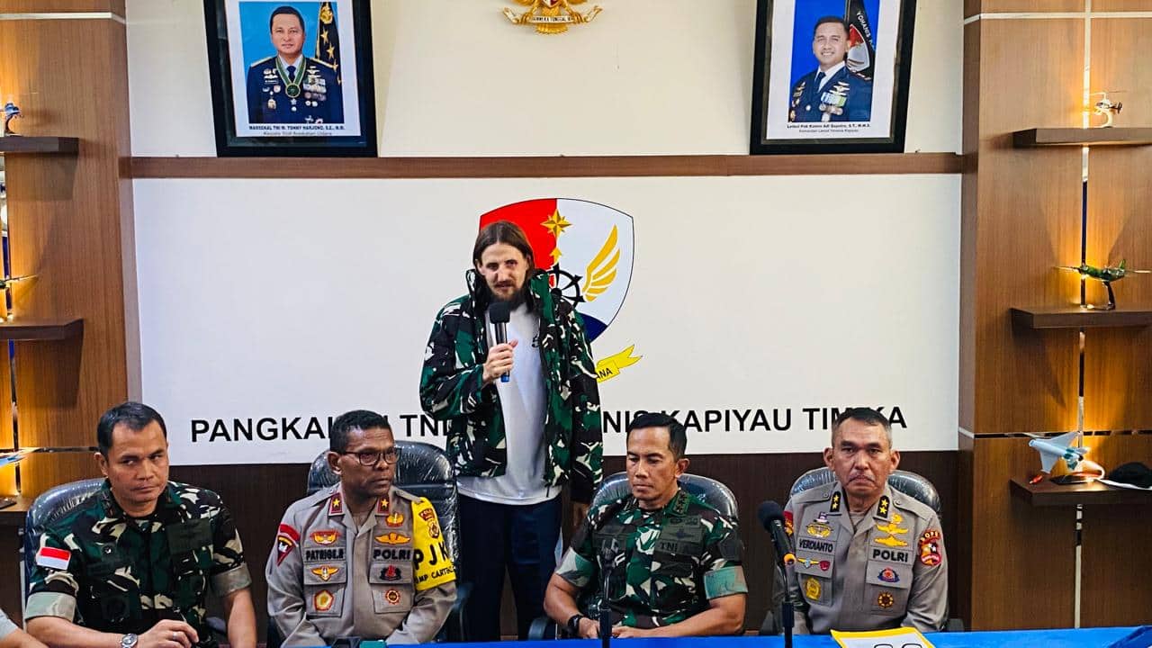 Ilustrasi berita Papua: Bebaskan Pilot Susi Air Dengan Damai, Presiden Jokowi dan Kompolnas Beri Apresiasi TNI-Polri