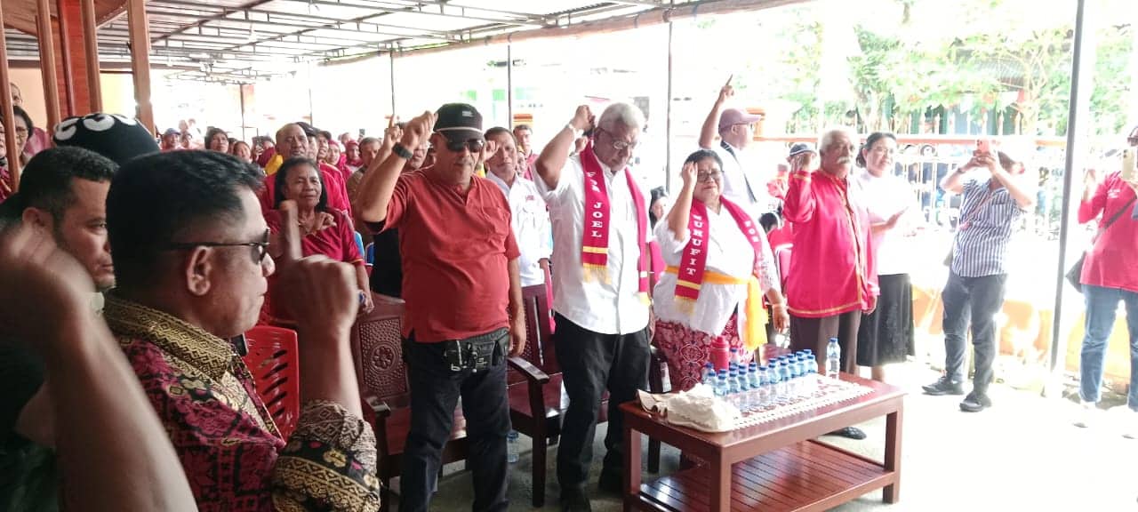Ilustrasi berita Mimika: Warga Gelar Prosesi Adat "Joel Harga Mati" Saat Peresmian Posko Nuhufit, John Rettob: Kami Sayang Daerah ini