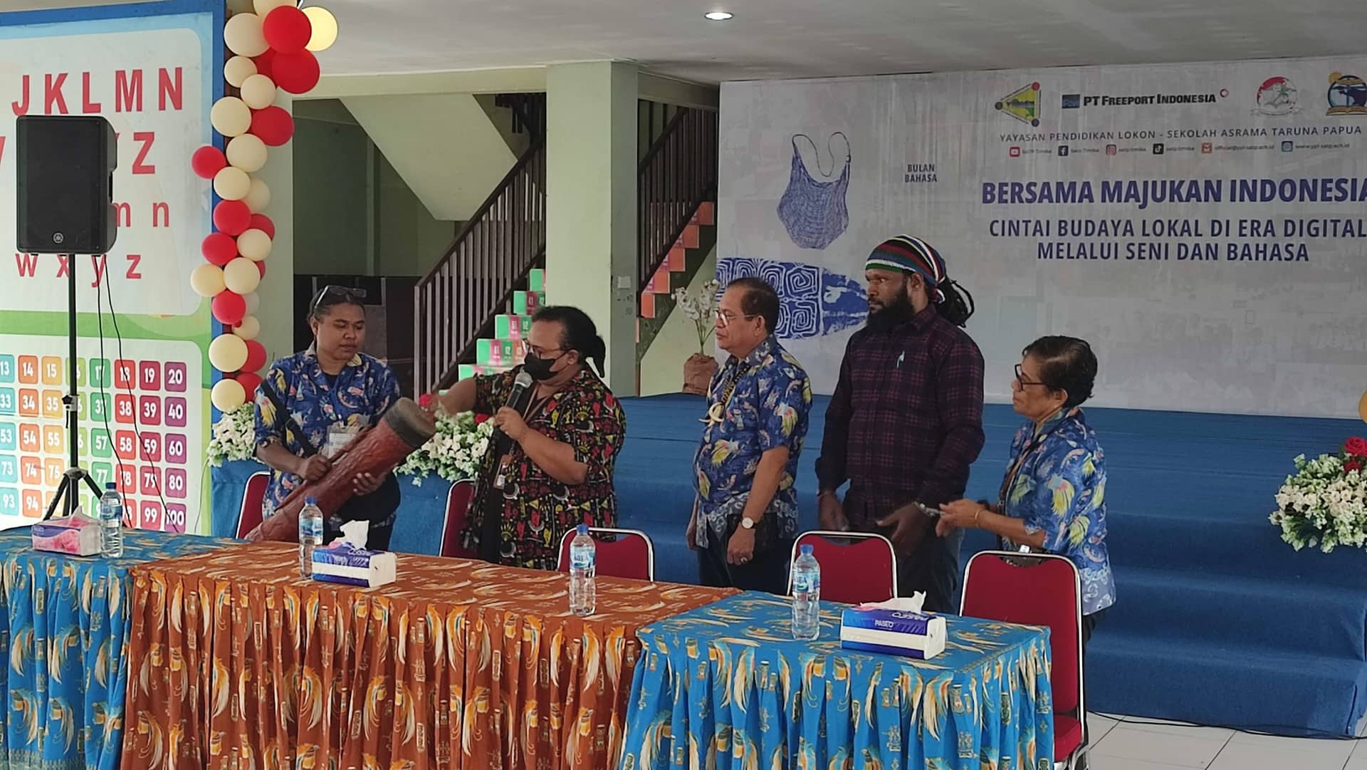 Ilustrasi berita Mimika: Rangkaian Peringatan Bulan Bahasa 2024, SATP Timika Gelar Lomba Sebaya Untuk Umum, Diikuti 20 SD dan SMP