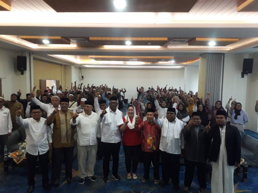 Ilustrasi berita BERITA UTAMA: Mubaligh, Imam dan Guru Ngaji Mimika Deklarasi Dukung JOEL, Kordinator : Kami Percaya JOEL Amanah, Kami Berjuang Memenangkannya