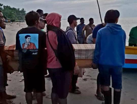 Ilustrasi berita Mimika: Seorang Tukang Perumahan Guru SMP Negeri Ararau Mimika Tenggelam Saat Pergi Menjaring, Pagi Ini Jenazah Diterbangkan ke Toraja
