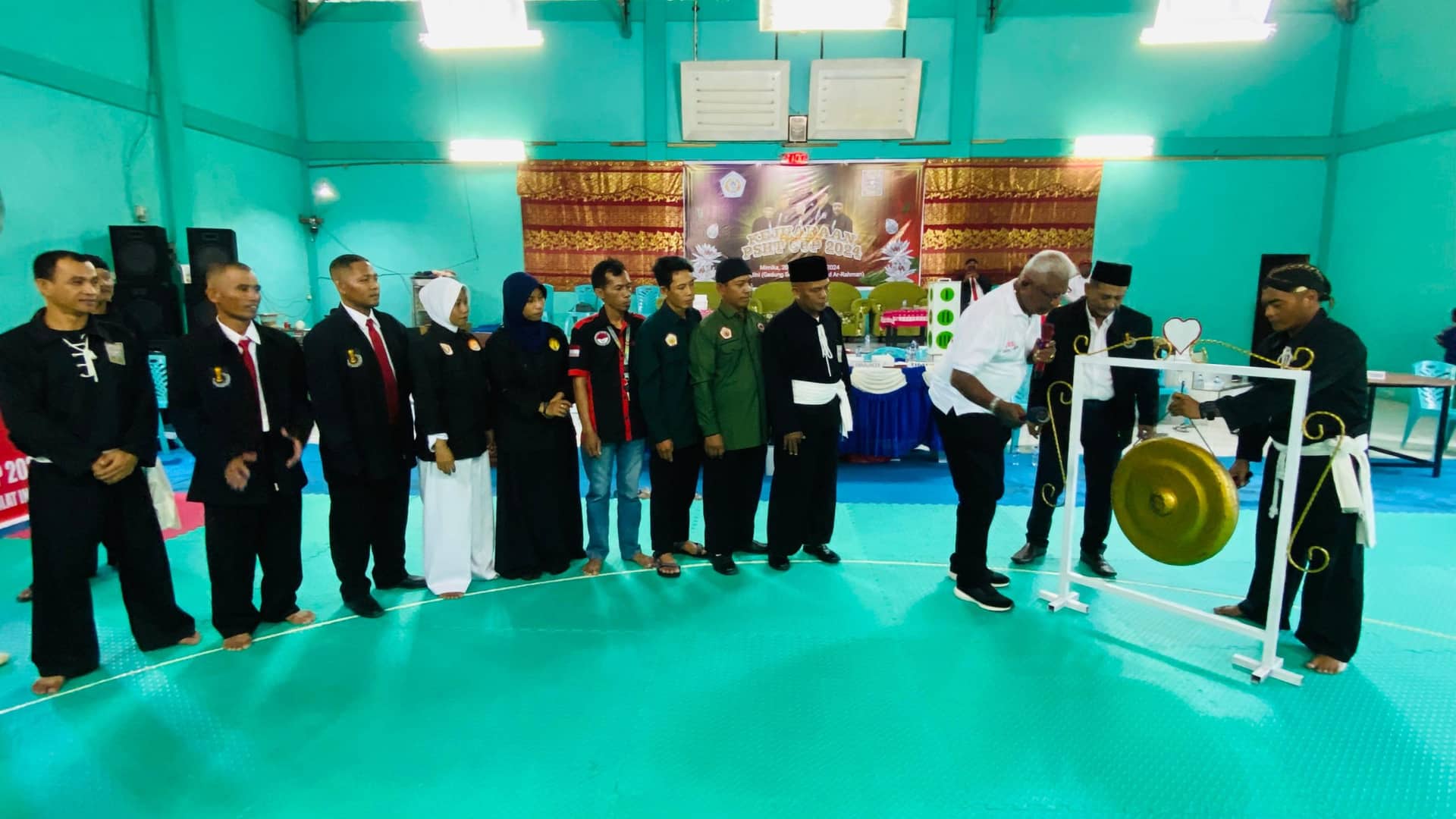 Ilustrasi berita Mimika: Buka Kejuaraan PSHT Cup 2024, Johannes Rettob Ingin Bangun Padepokan Pencak Silat Mimika