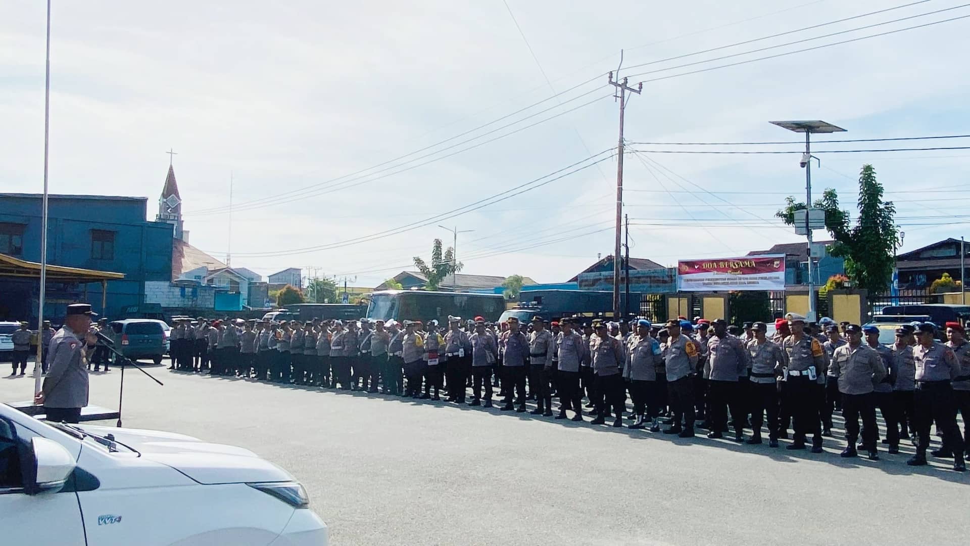 Ilustrasi berita Mimika: 250 Personil Polisi Dikerahkan untuk Pengamanan Pelantikan 35 Anggota DPRD Mimika Siang Ini