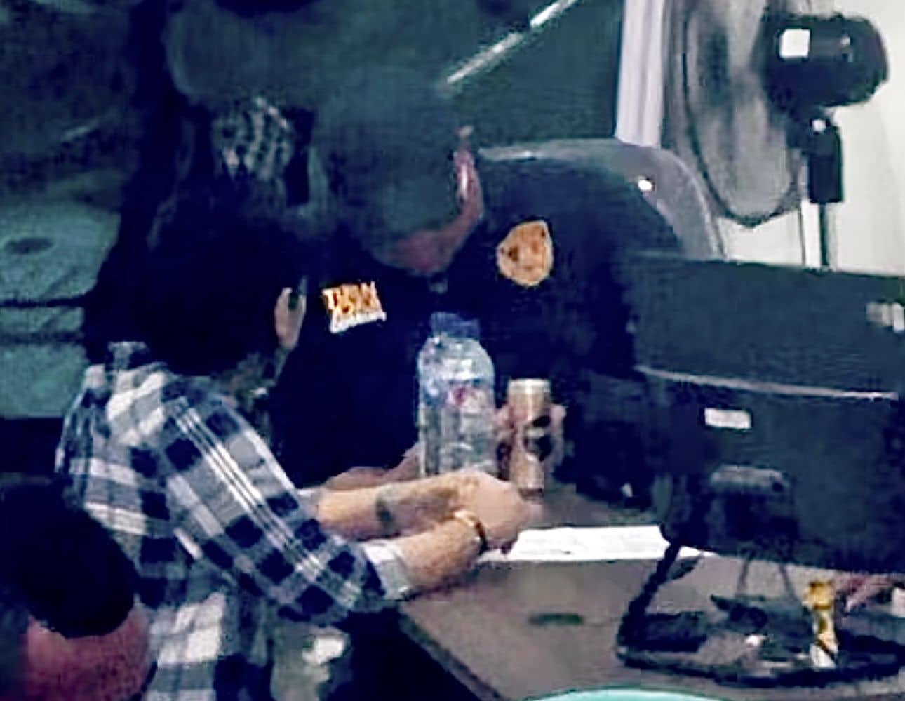 Ilustrasi berita Mimika: Gakkumdu Diminta Telusuri Aliran Dana dari Wanita yang Tertangkap Tangan Bagikan Uang untuk Menangkan Paslon di Pilkada Mimika