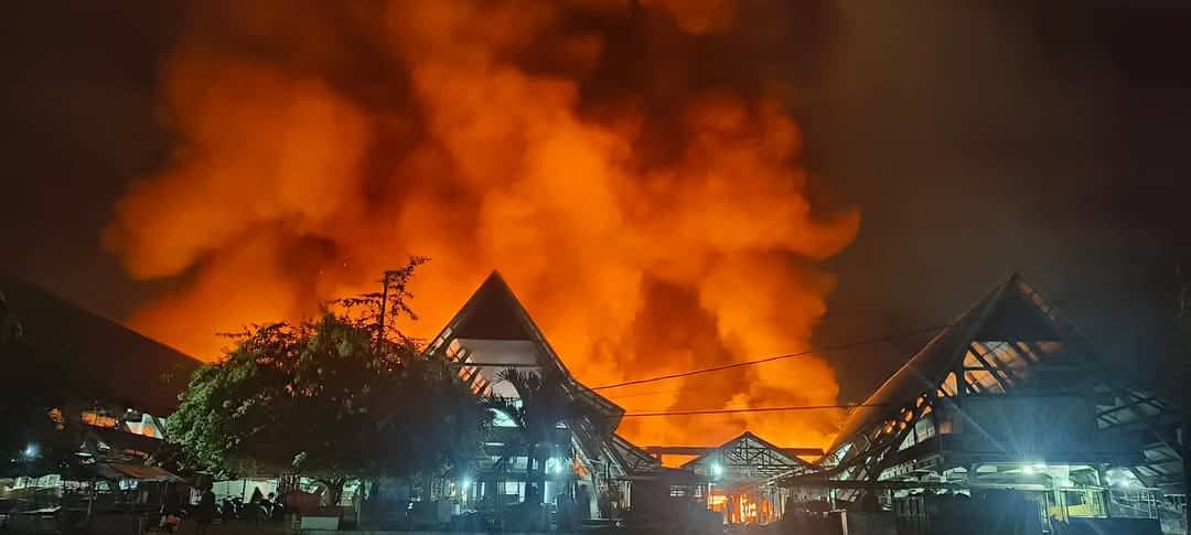 Ilustrasi berita JAYAPURA: Puluhan Kios di Pasar Baru Sentani Hangus Terbakar