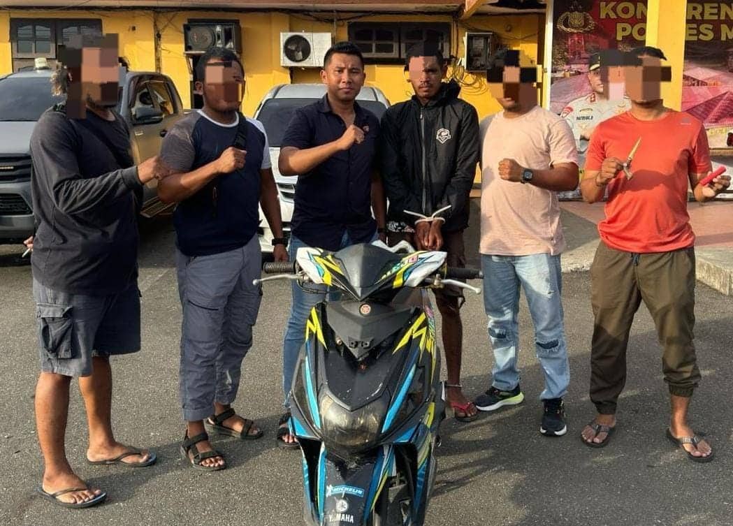Ilustrasi berita Mimika: Polisi Olah TKP Kasus Penikaman di Belakang Hotel Serayu Timika, Pelaku Peragakan 14 Adegan