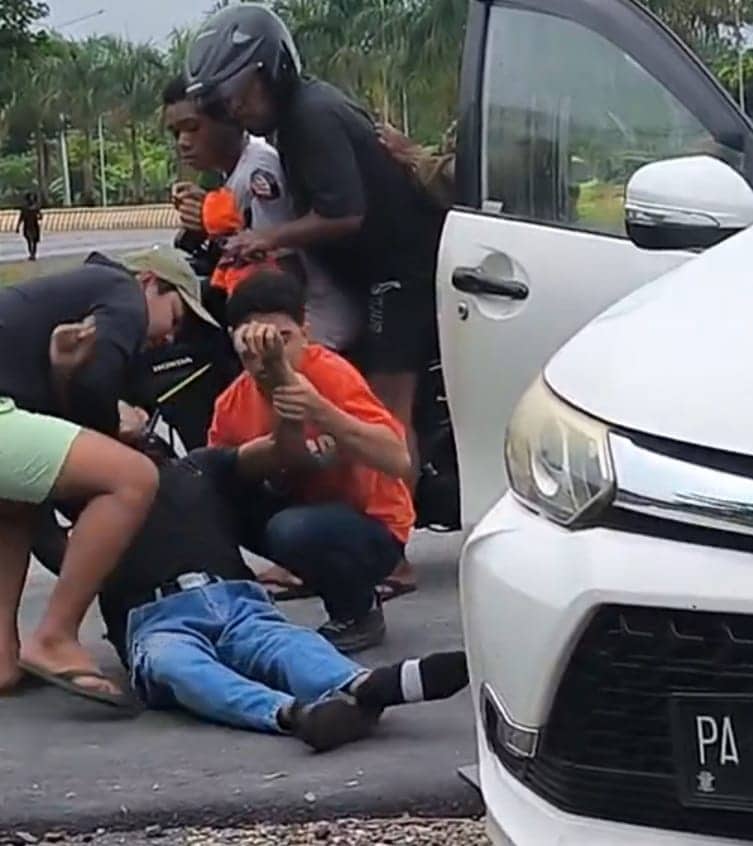 Ilustrasi berita BERITA UTAMA: Karyawan Smart Air yang Terjatuh dari Mobil Pickup di Perempatan Bandara Baru Timika Akhirnya Meninggal Dunia