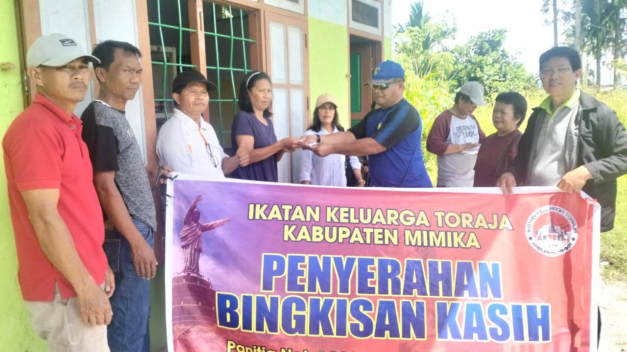Ilustrasi berita Mimika: Panitia Natal IKT Mimika 2024 Serahkan 189 Paket Bingkisan Kasih