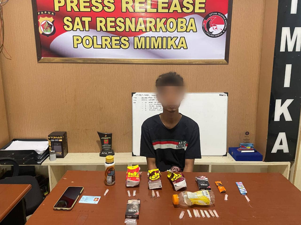 Ilustrasi berita Mimika: Pengedar Narkoba Sabu-sabu di Basecamp SP 2 Timika Ditangkap