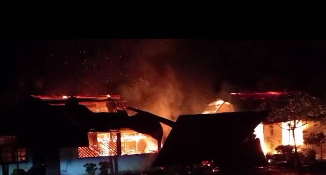 Ilustrasi berita Mimika: Pustu dan Rumah Petugas di Kampung Mulia Kencana Timika Terbakar Dini Hari Tadi