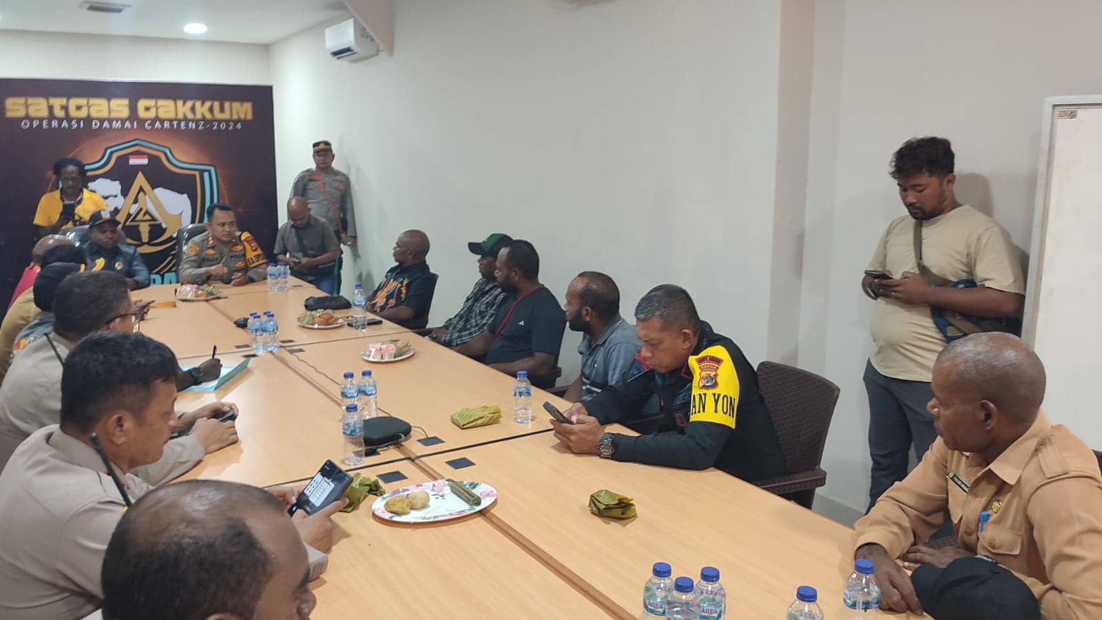 Ilustrasi berita Mimika: Kapolres Mimika : Konflik di Jalan Baru Sepakat Diakhiri, Jika Terulang akan Berhadapan dengan Hukum