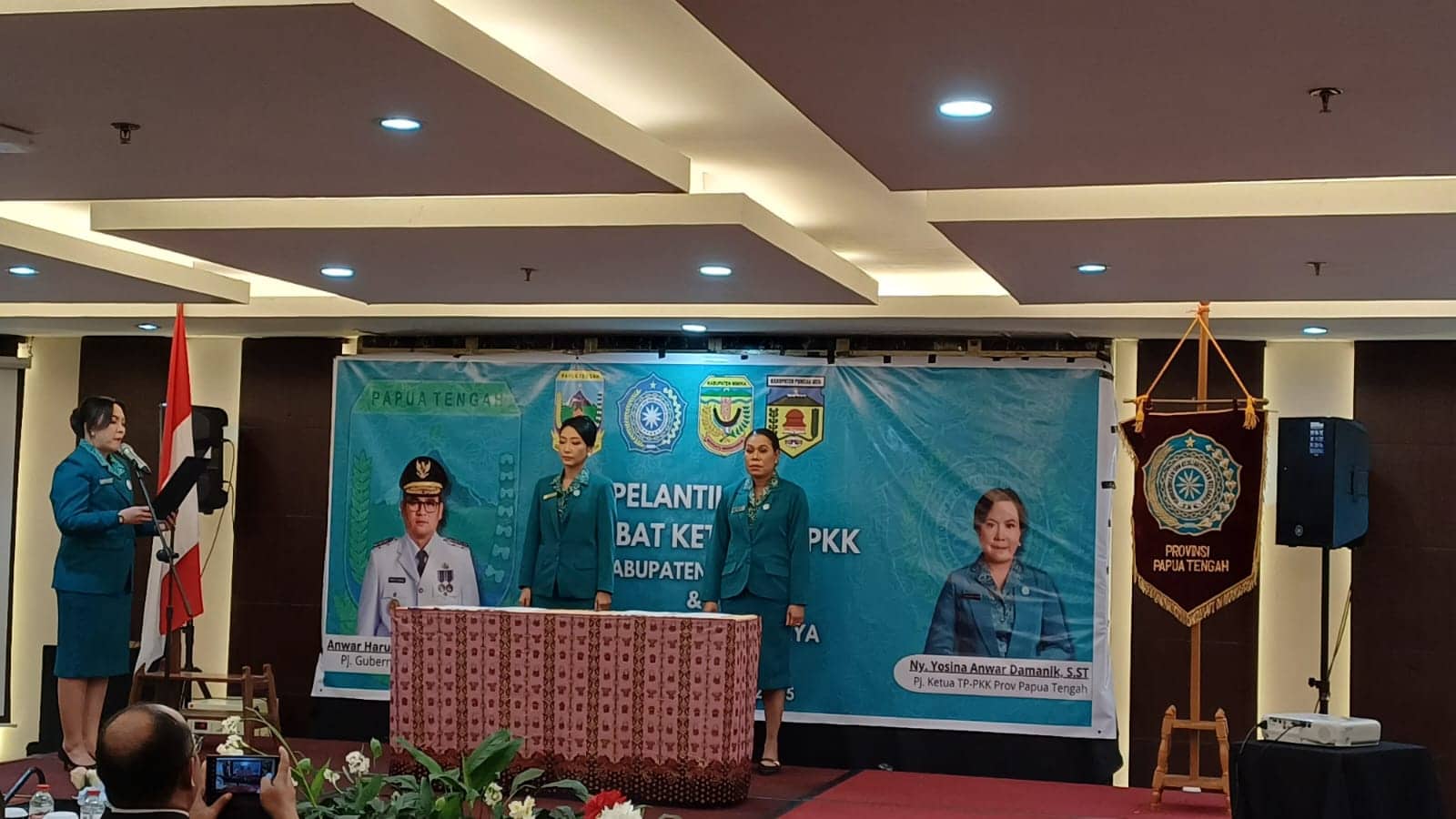 Ilustrasi berita Mimika: Resmi Dilantik, Ny Prisilia Tangdilintin Jabat Ketua TP PKK Kabupaten Mimika, Ini Pesan Ketua PKK Provinsi Papua Tengah