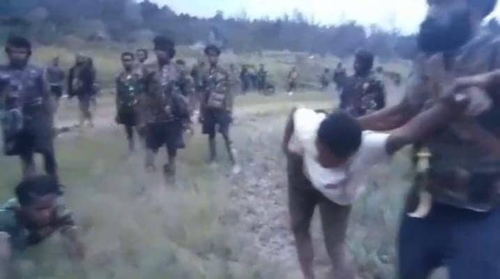 Ilustrasi berita Papua: Sadis! OPM Pimpinan Kalenak Murib Bakar Bangunan dan Aniaya Warga di Puncak